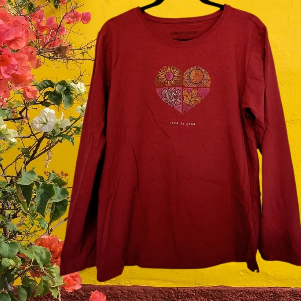 LIFE IS GOOD Women's Heart Design Long Sleeve Tee - Red